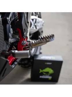 X-GRIP TITAN PIRANHAS footpegs V3 XG-2825-014