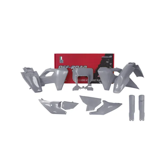 FULL PLASTIC KIT 8 PCS