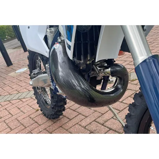PRO-CARBON RACING KTM kipufogóvédő – 2024-2025 – 150 EXC gyári könyök + 150 XC-W 2024-2025