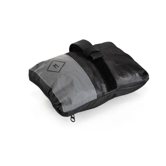 Black (090) #11