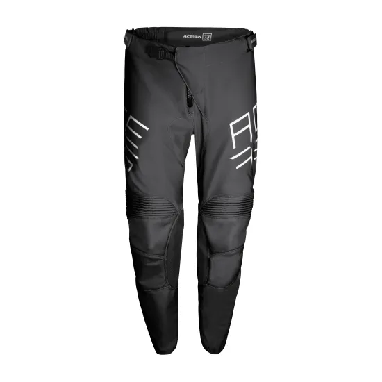 Black (090) #8